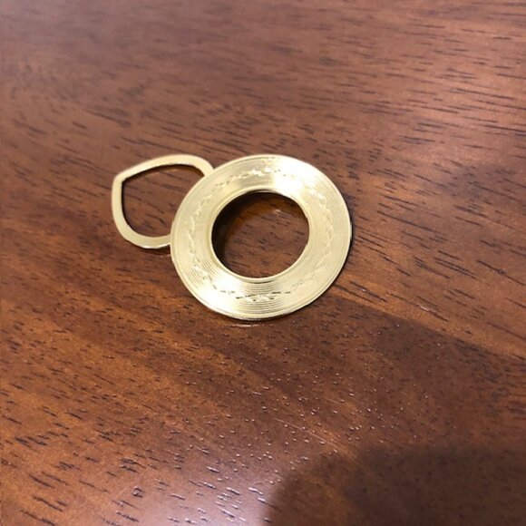 Scarf Gold Tone Circular Clip Pre-Owned - Picture 8 of 9